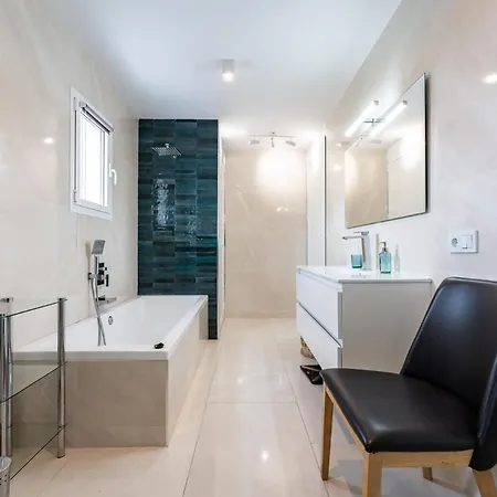 Ct 376 - Faro's Calypso Duplex Penthouse - Walking Distance To *